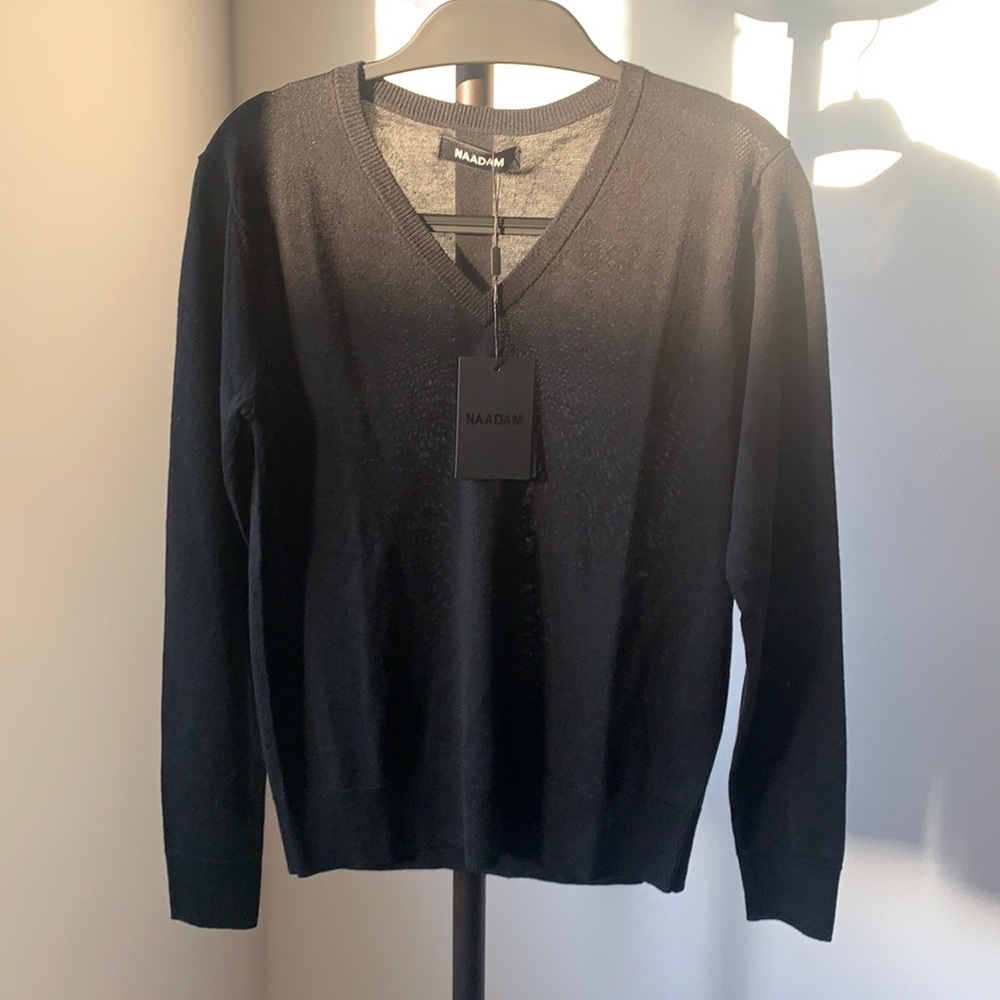 Nadaam black lightweight v-neck sweater